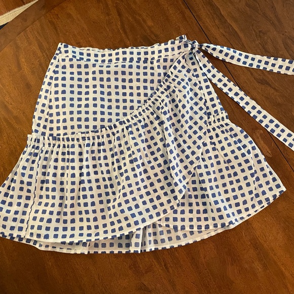 Vineyard Vines Skirt- EUC - size M - Picture 5 of 5